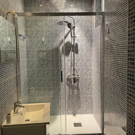 One-bedroom Near Promenade Des