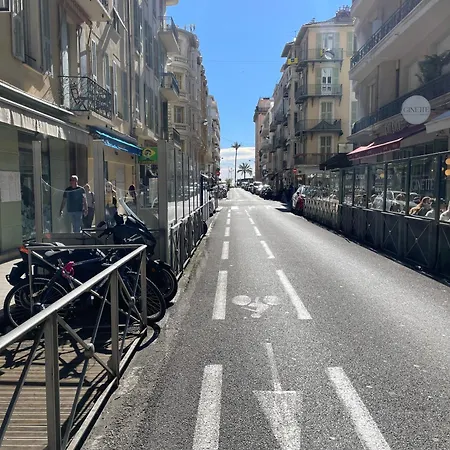 One-bedroom Near Promenade Des نيس